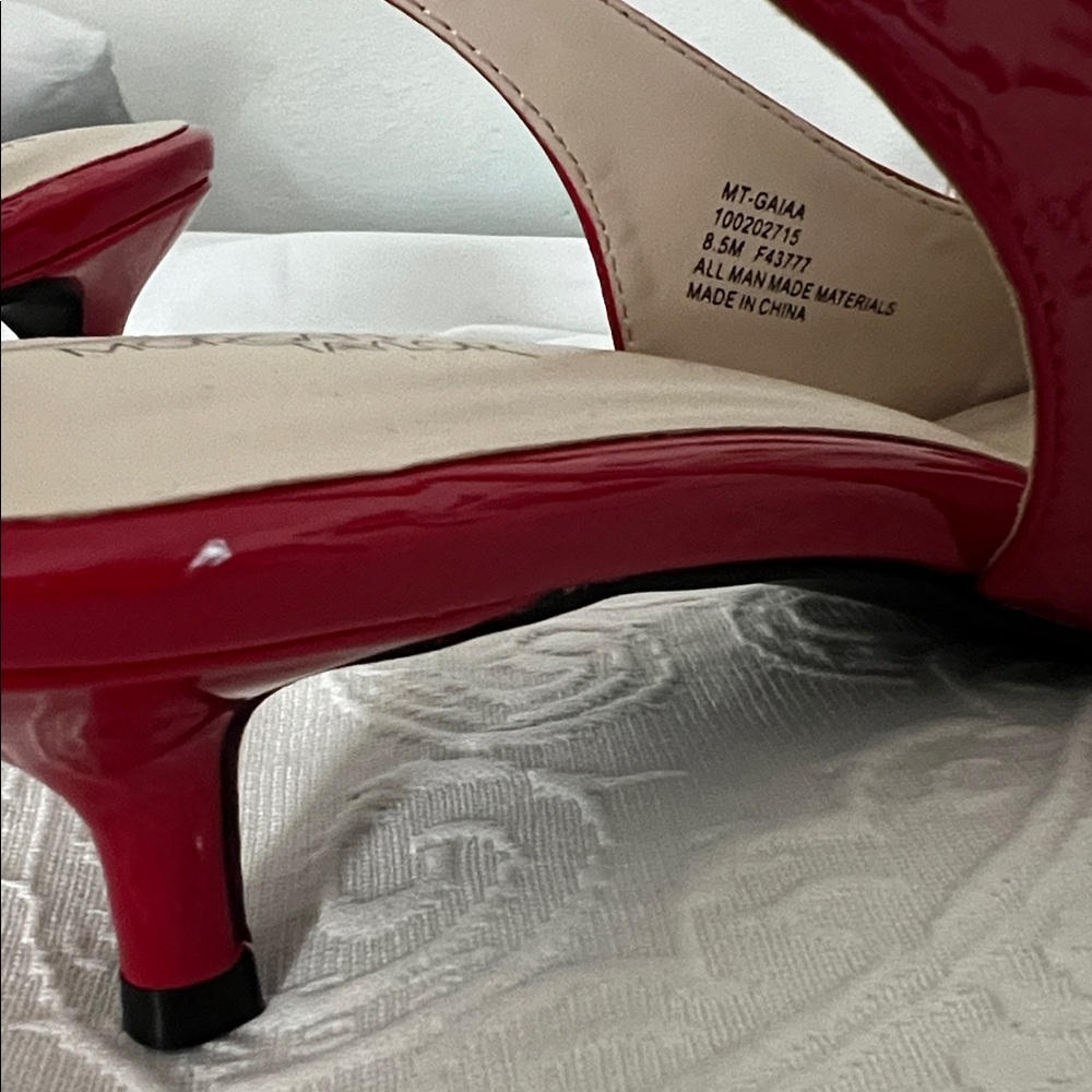 Morgan Taylor patent kitten heel slings. - Picture 8 of 8